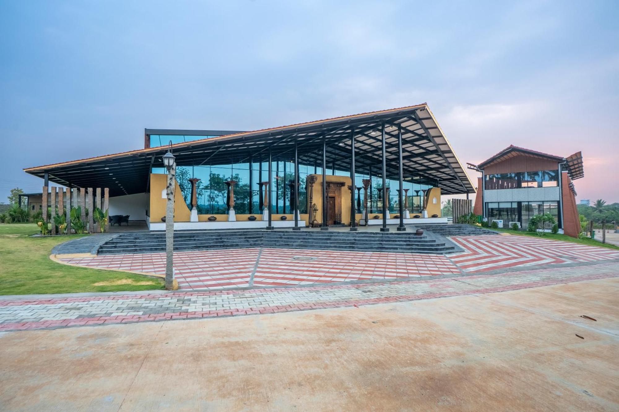 Serene Resort Hyderabad シャムシャバード エクステリア 写真