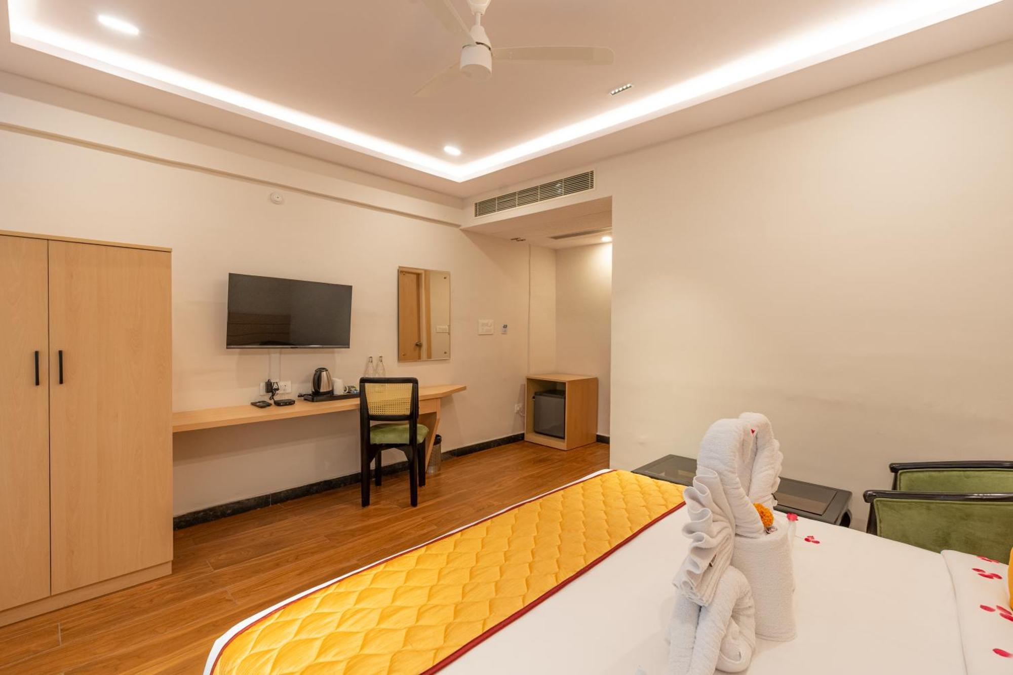 Serene Resort Hyderabad シャムシャバード エクステリア 写真