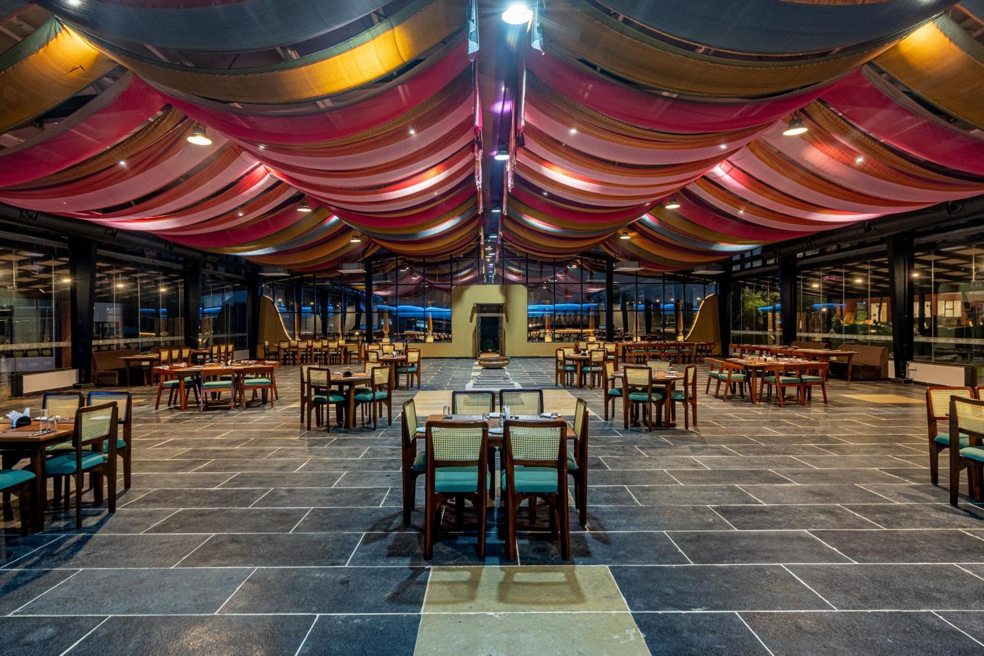 Serene Resort Hyderabad シャムシャバード エクステリア 写真