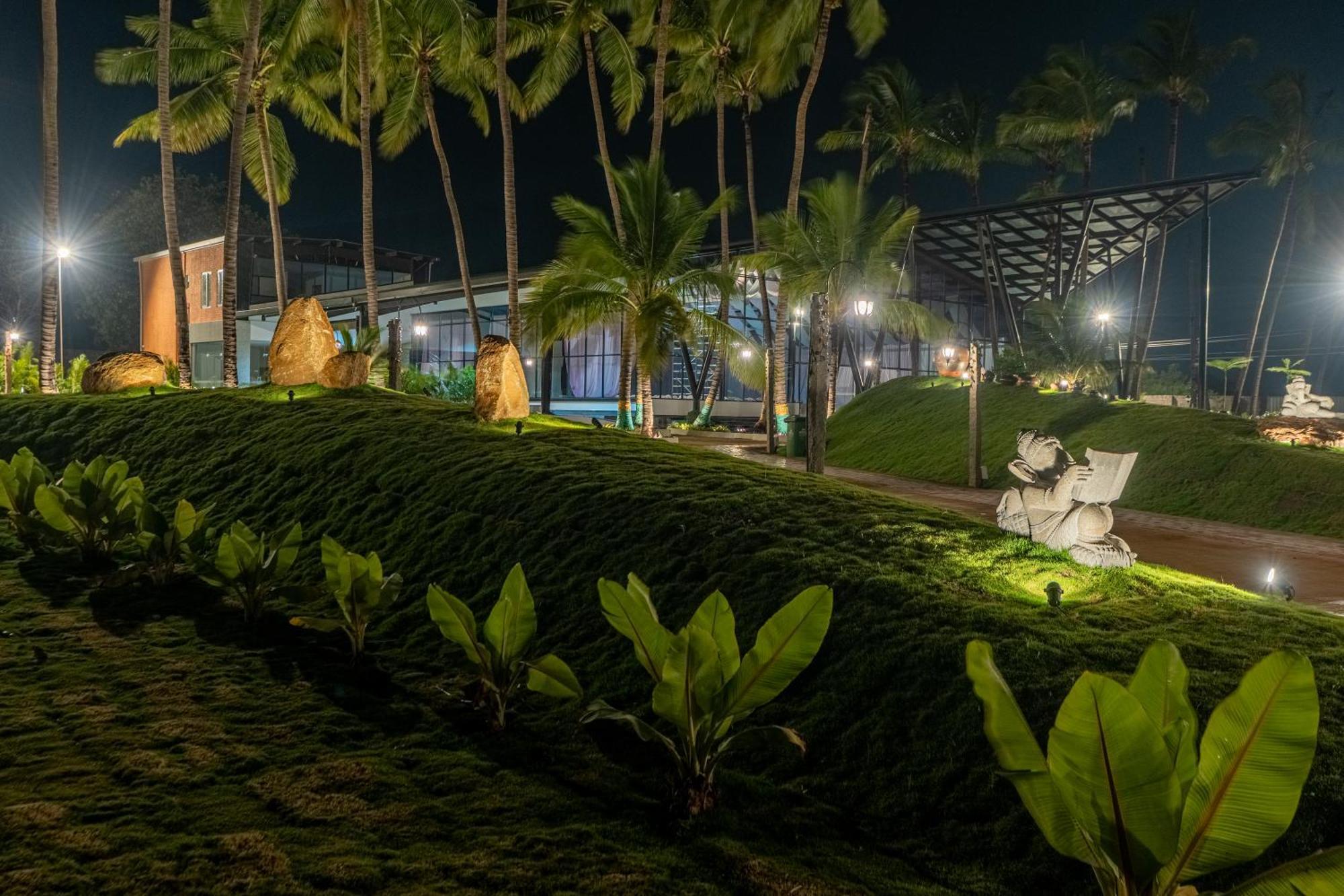 Serene Resort Hyderabad シャムシャバード エクステリア 写真