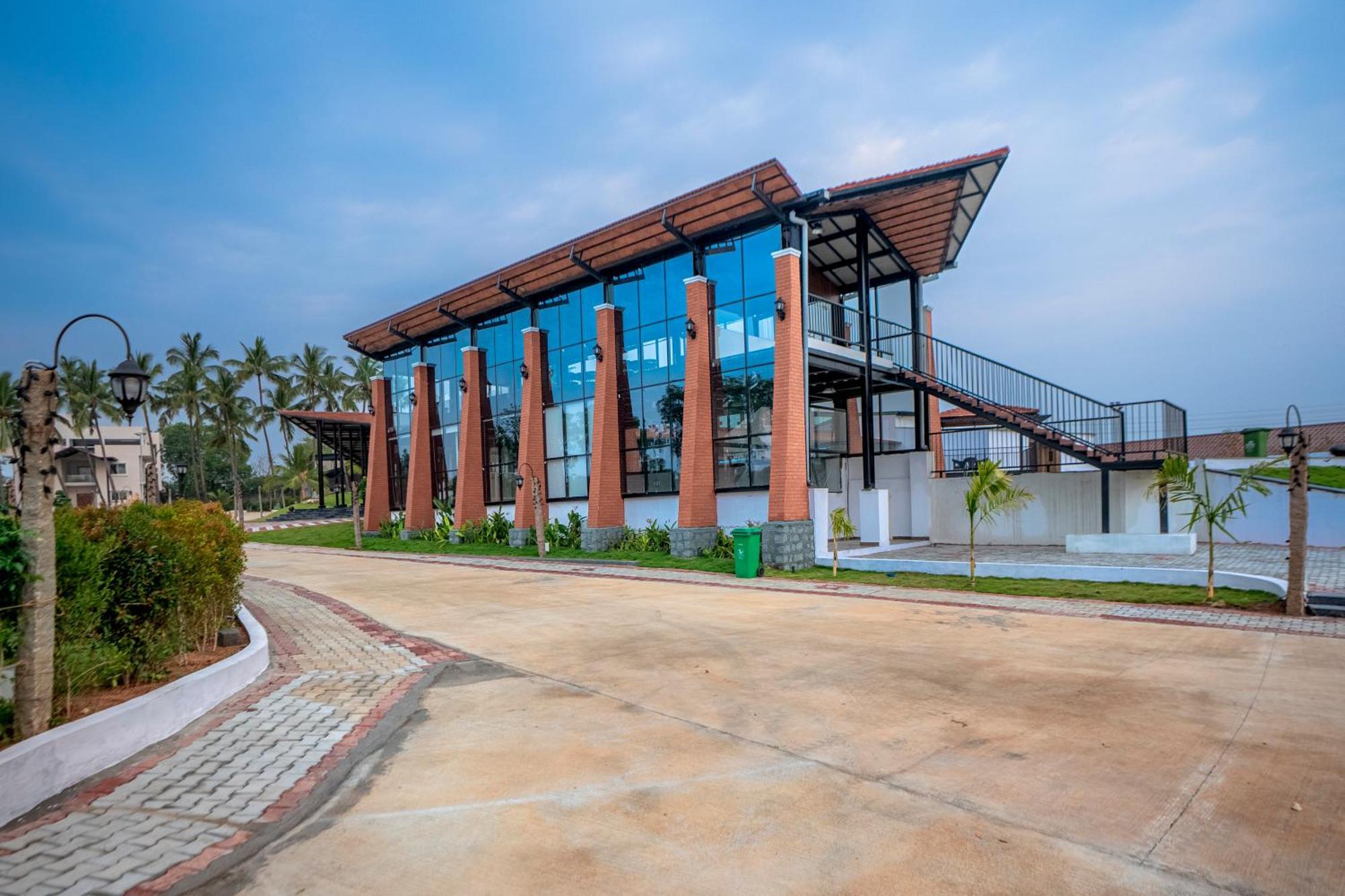 Serene Resort Hyderabad シャムシャバード エクステリア 写真